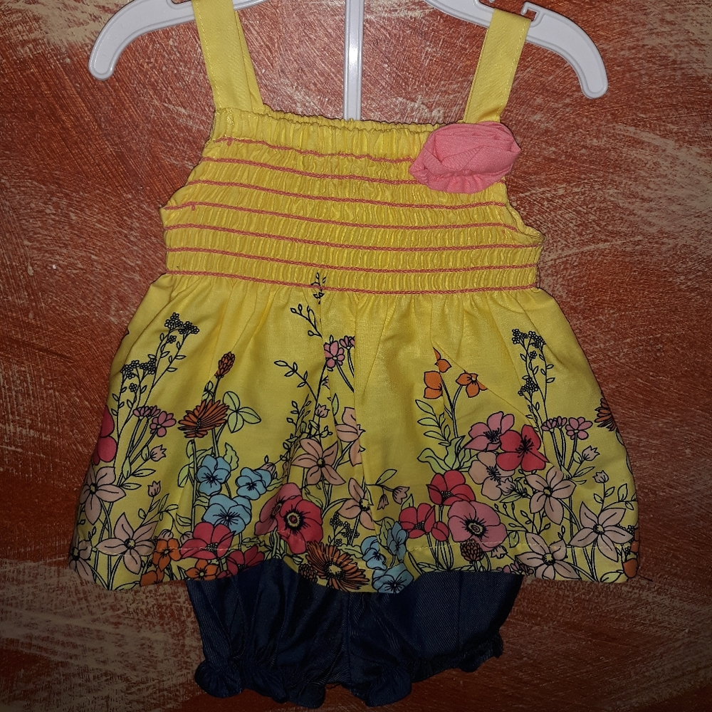 2pc set. Dress or play set.